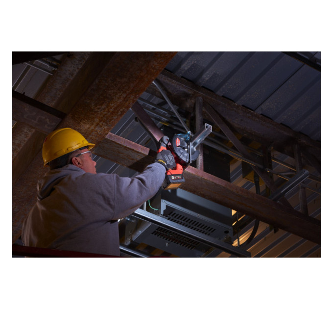 Пила дисковая аккумуляторная бесщеточная по металу MILWAUKEE M18 FMCS-502X Ø150мм (ЗУ+2Х5Ач+HDкейс)