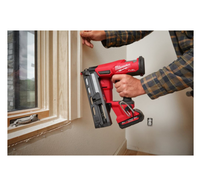 Пистолет гвоздезабивной аккумуляторный бесщёточный MILWAUKEE M18 FN16GA-202X (32-64мм)(ЗУ+2Х2Ач)