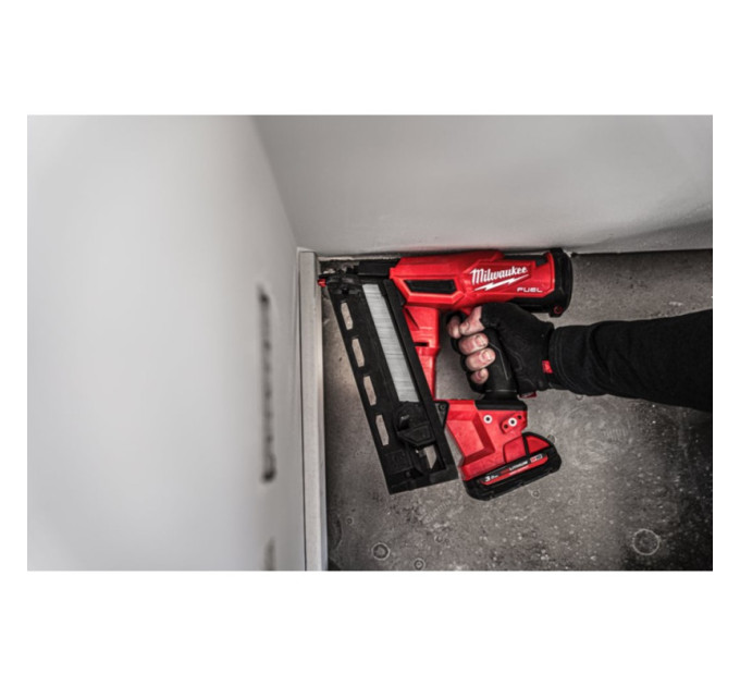 Пистолет гвоздезабивной аккумуляторный бесщёточный MILWAUKEE M18 FN16GA-202X (32-64мм)(ЗУ+2Х2Ач)
