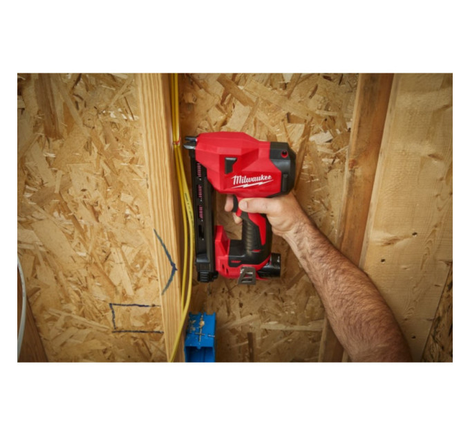 Степлер скобозабивной аккумуляторный для кабеля MILWAUKEE M12 BCST-0 (каркас)