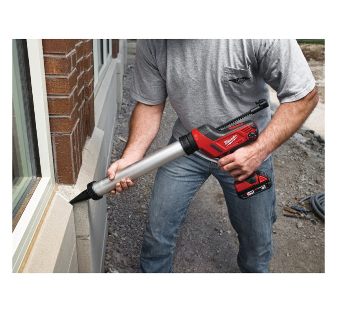 Пистолет для герметика аккумуляторный MILWAUKEE C18 PCG/600A-0B (600мл) (каркас)