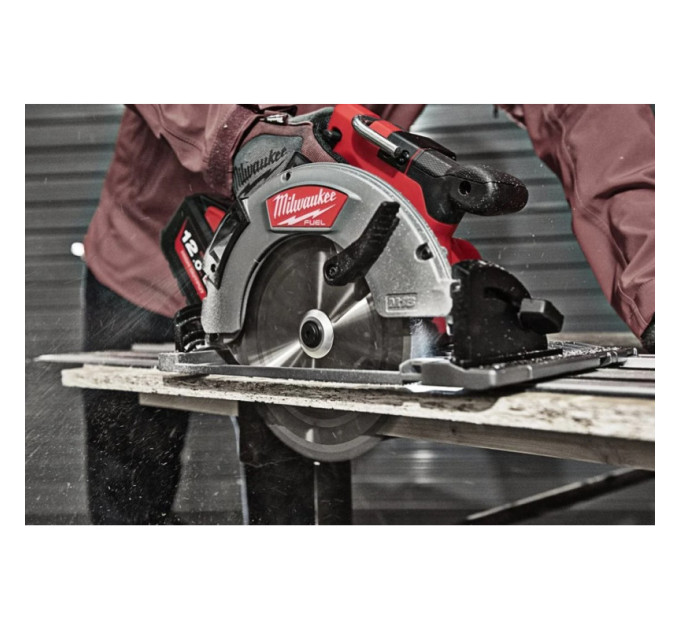 Пила дисковая аккумуляторная бесщеточная MILWAUKEE M18 FCSG66-0, Ø190мм (каркас), (замена на 4933493