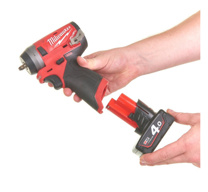 Гайковерт аккумуляторный бесщеточный MILWAUKEE 1/4" (136 Нм) M12 FIW14-0, с кольцом (каркас)