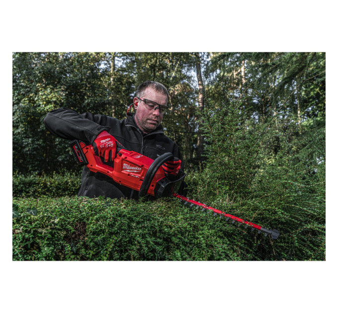 Кусторез аккумуляторный бесщеточный MILWAUKEE (лезвие 45см) M18 FHT45-802 (ЗУ+2акк.Х8Ач)