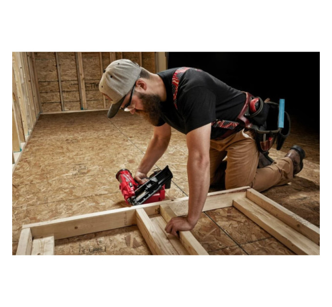 Пистолет гвоздезабивной аккумуляторный бесщёточный MILWAUKEE M18 FFN-502C (50-90мм)(ЗУ+2акХ5Ач+кейс)
