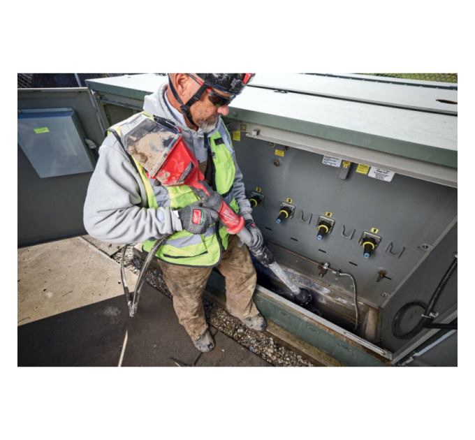 Насос аккумуляторный для перекачки жидкости MILWAUKEE M18 BLSWP-801 (ЗУ+1акк.Х8Ач) FORGE™