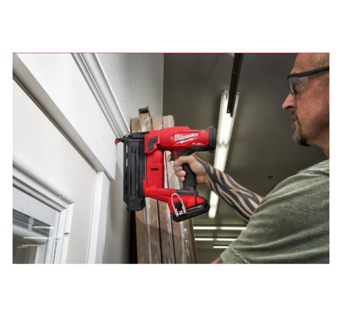 Пистолет гвоздезабивной аккумуляторный бесщёточный MILWAUKEE M18 FN18GS-202X (16-54мм) (ЗУ+2Х2Ач)
