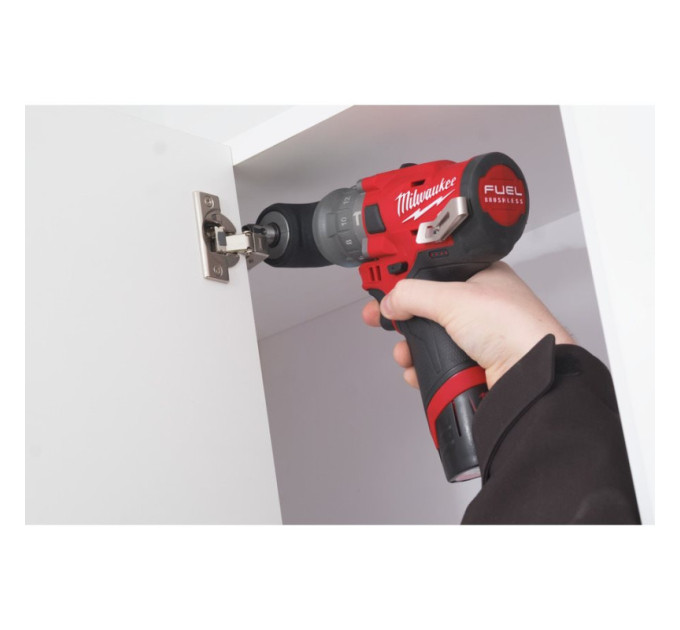 Дриль-шуруповерт акумуляторна безщіткова ударна MILWAUKEE M12 FPDXKIT-202X(37Нм)(2нас+2Х2Ач+кейс)