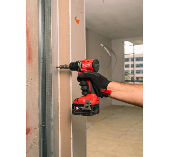 Дриль-шуруповерт акумуляторна безщіткова ударна MILWAUKEE M18 BLPDRC-0 (60Нм) (каркас)