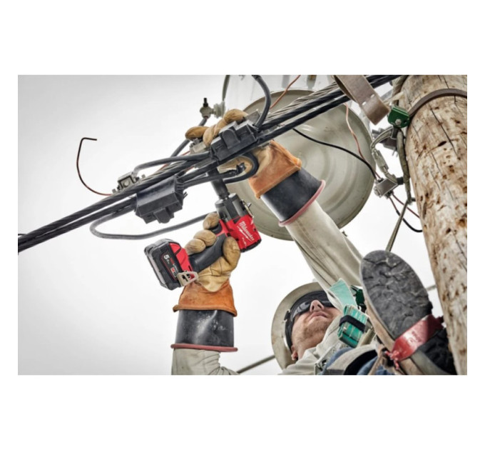 Гайковерт аккумуляторный бесщёточный MILWAUKEE 1/2" (881 Нм) M18 FMTIW2F12-502X,с кольцом