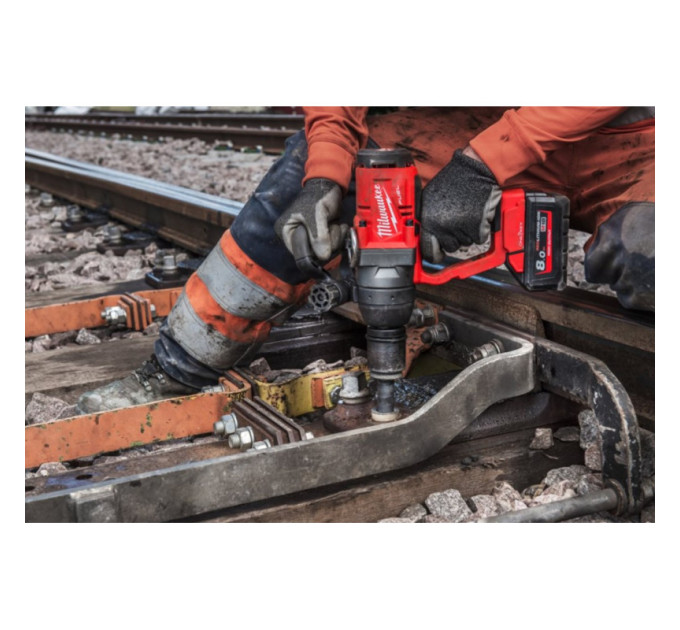 Гайковерт аккумуляторный бесщеточный MILWAUKEE 1'' (2400Нм) M18 ONEFHIWF1-0X, с кольцом (каркас)
