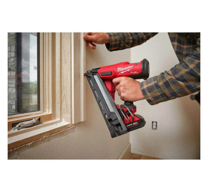 Пистолет гвоздезабивной аккумуляторный бесщёточный MILWAUKEE M18 FN15GA-0X (32-64мм)(каркас, HDкейс)