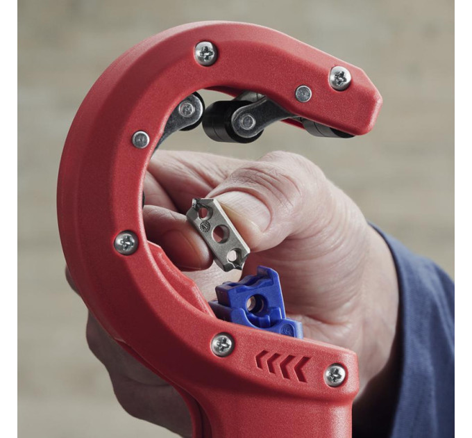Труборез KNIPEX DP 50 для канализационних ПВХ труб 32/40/ 50мм, 90 23 01 BK