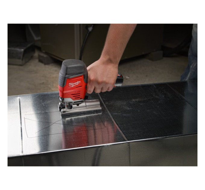 Пила лобзиковая аккумуляторная MILWAUKEE M12 JS-402B (ЗУ+2акк.Х4Ач+сумка)