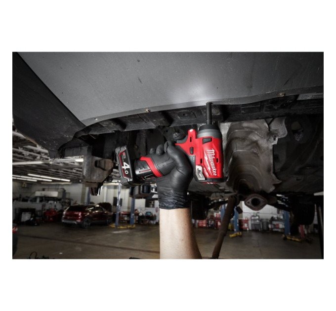 Гайковерт аккумуляторный бесщеточный MILWAUKEE 1/4" (136 Нм) M12 FIW14-0, с кольцом (каркас)