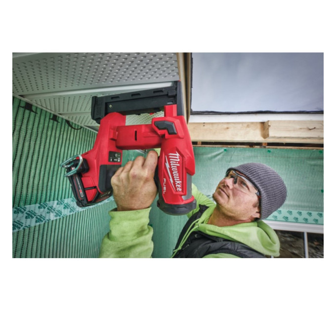 Степлер скобозабивной аккумуляторный бесщёточный MILWAUKEE M18 FFUS-302C