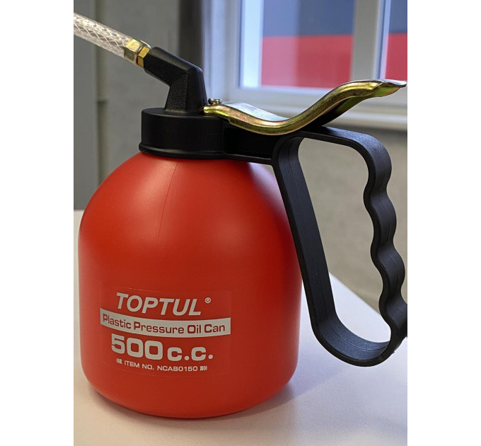 Маслёнка рычажная пластиковая TOPTUL 500 мл гибкий наконечник NCAB0150